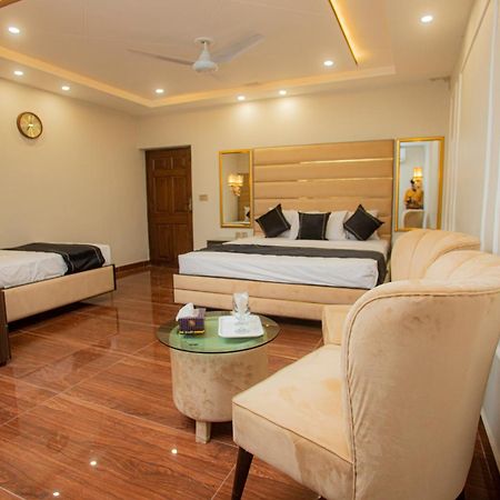 Hotel White Season Gulberg 拉合尔 外观 照片