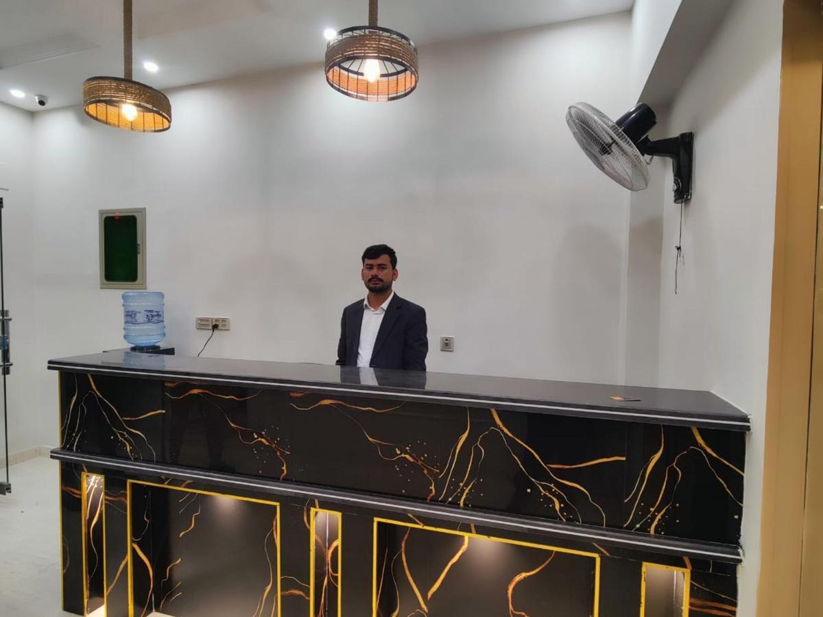 Hotel White Season Gulberg 拉合尔 外观 照片
