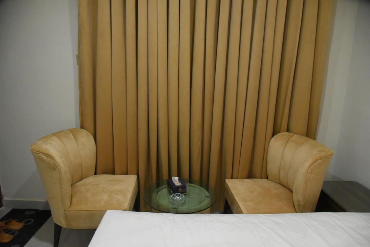 Hotel White Season Gulberg 拉合尔 外观 照片