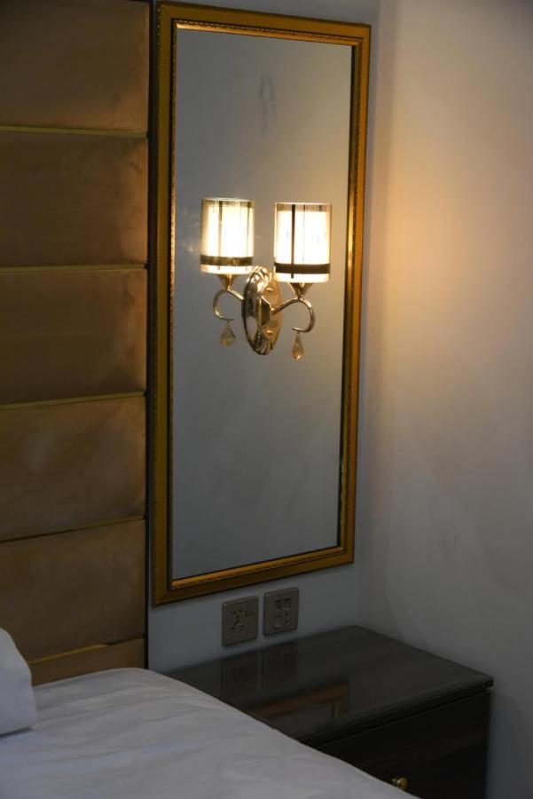 Hotel White Season Gulberg 拉合尔 外观 照片