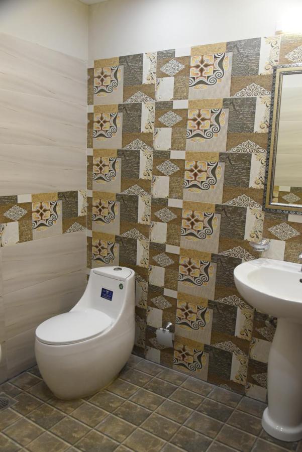 Hotel White Season Gulberg 拉合尔 外观 照片