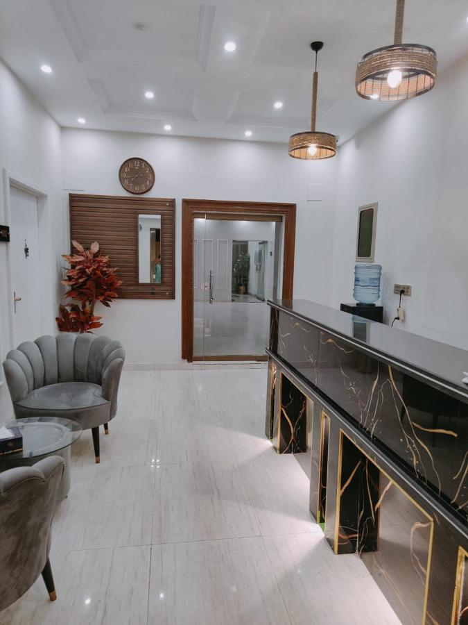 Hotel White Season Gulberg 拉合尔 外观 照片