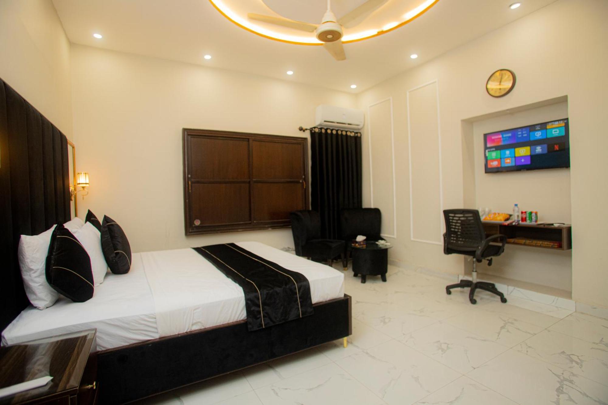 Hotel White Season Gulberg 拉合尔 外观 照片