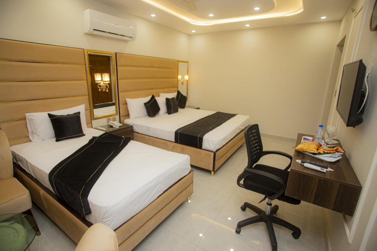 Hotel White Season Gulberg 拉合尔 外观 照片