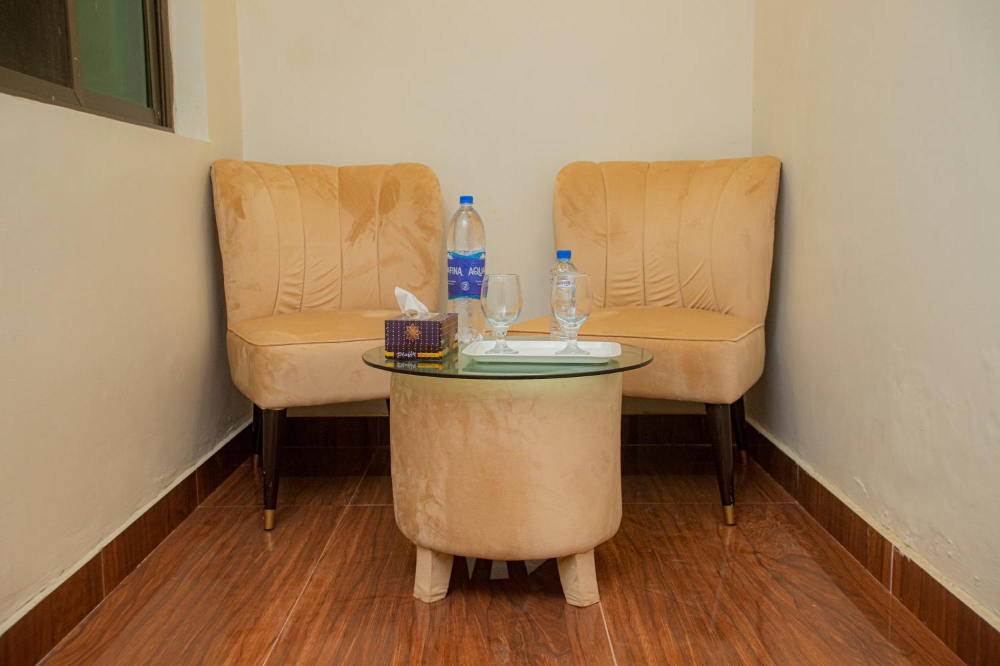 Hotel White Season Gulberg 拉合尔 外观 照片