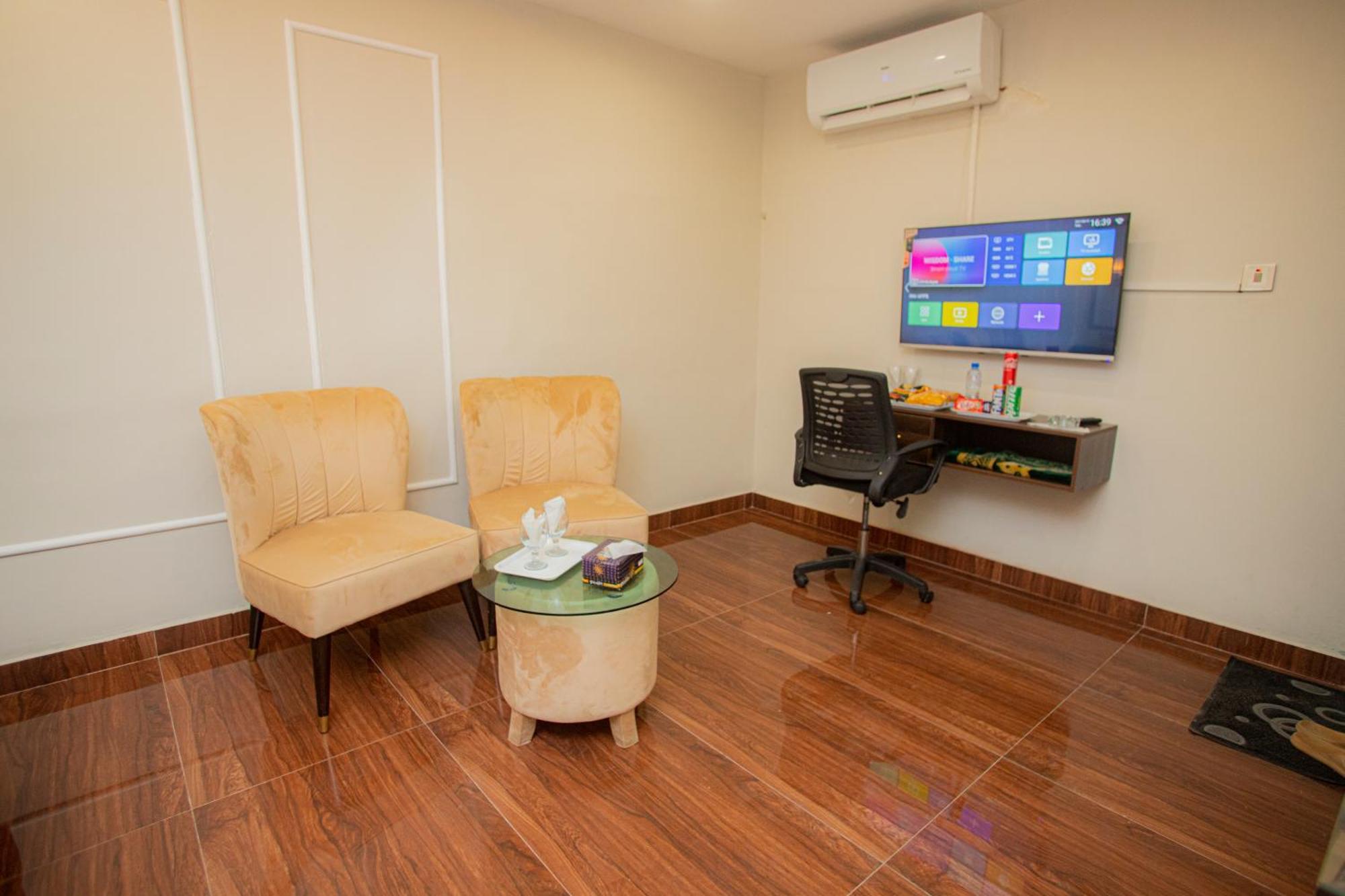 Hotel White Season Gulberg 拉合尔 外观 照片