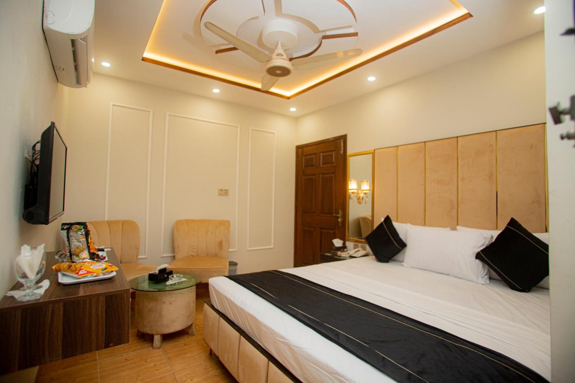 Hotel White Season Gulberg 拉合尔 外观 照片