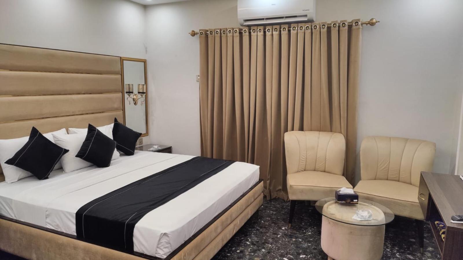 Hotel White Season Gulberg 拉合尔 外观 照片